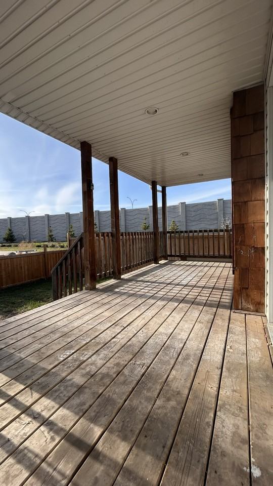 12525 77 Street NW - 12525 Main #12525MAIN - Photo 5 of 6