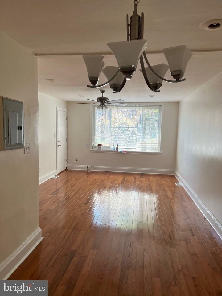 101 Galveston Pl Sw #4 - Photo 4 of 6