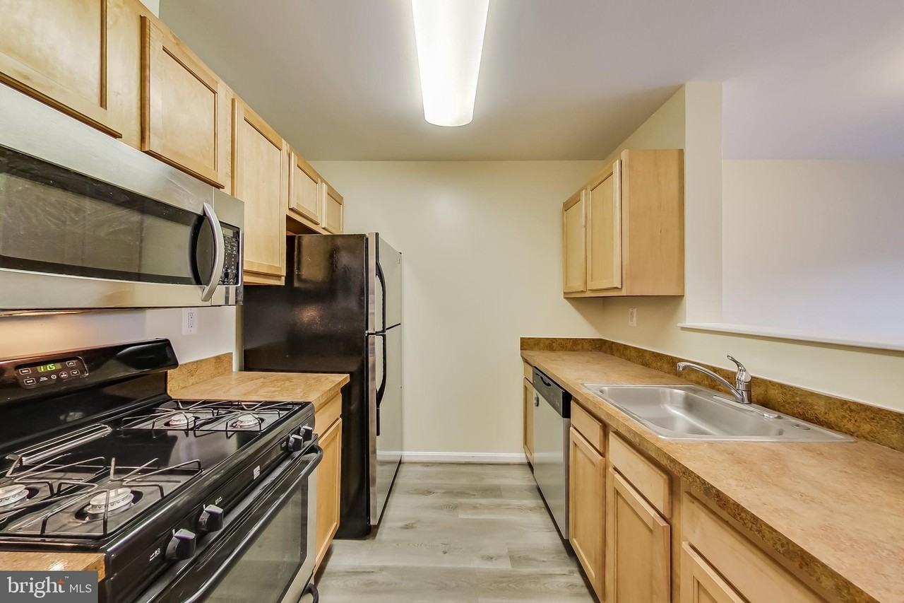 1343 Clifton St Nw #204 - Photo 4 of 17