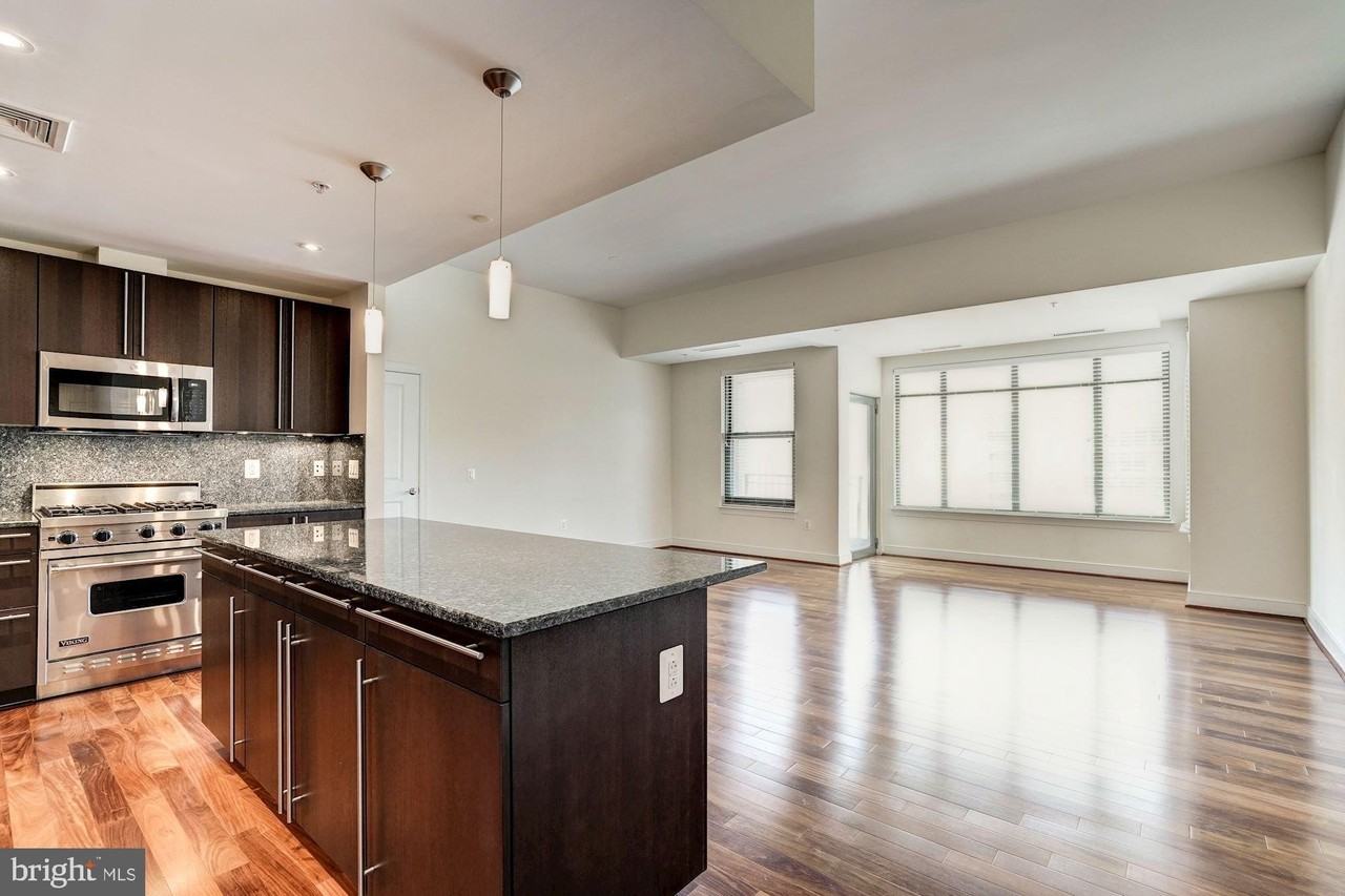 2425 L St Nw #736 - Photo 5 of 32