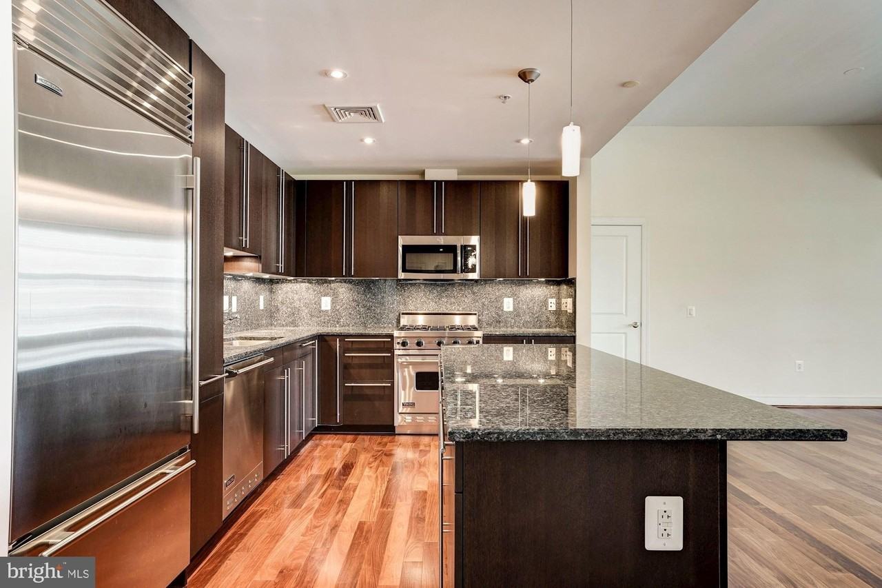 2425 L St Nw #736 - Photo 6 of 32