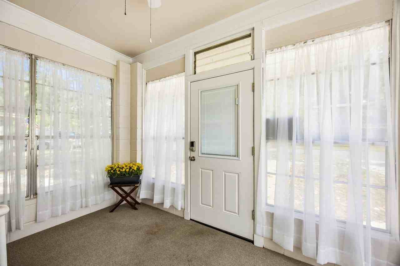 3233 Dellwood Ave #1 - Photo 7 of 35