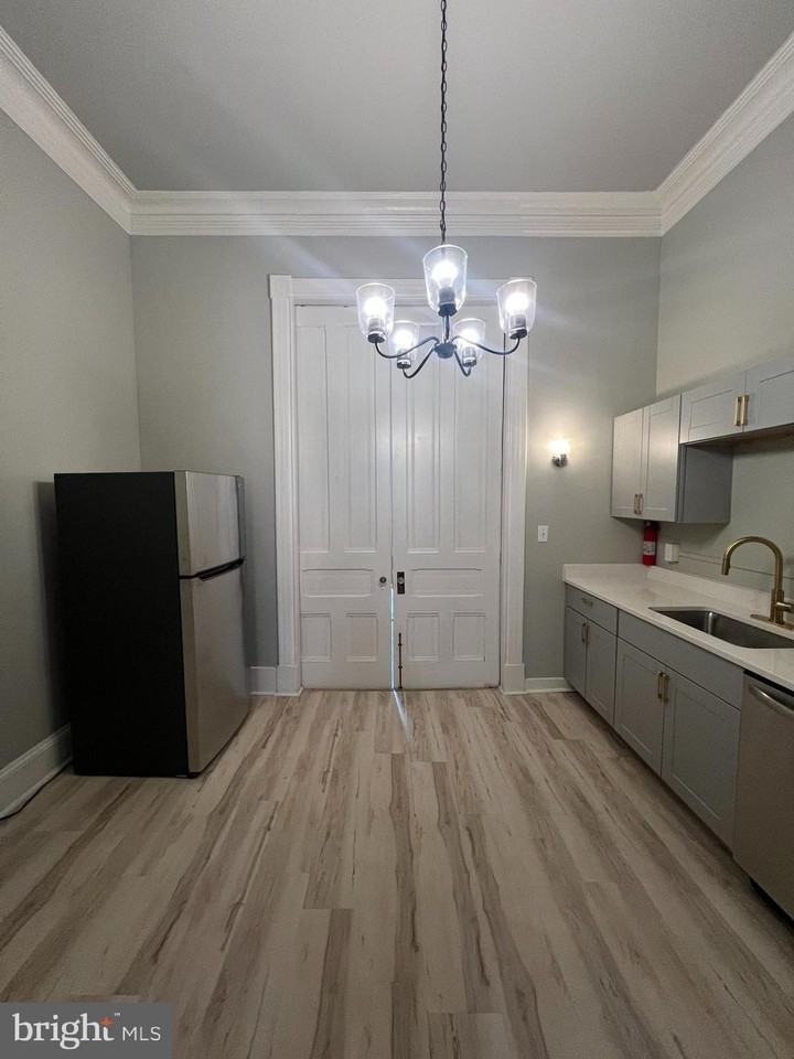 2108 Saint Paul St #1 - Photo 6 of 11