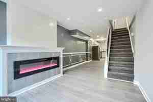 featured image of 1127 Sargeant St
