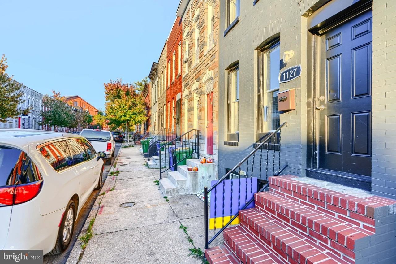 1127 Sargeant St - Photo 4 of 34