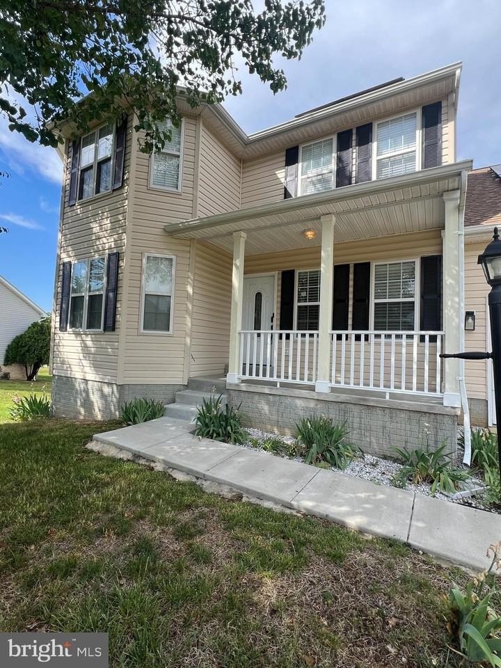 10886 Moore St - Photo 2 of 20