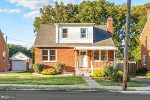 featured image of 117 W 14th St
