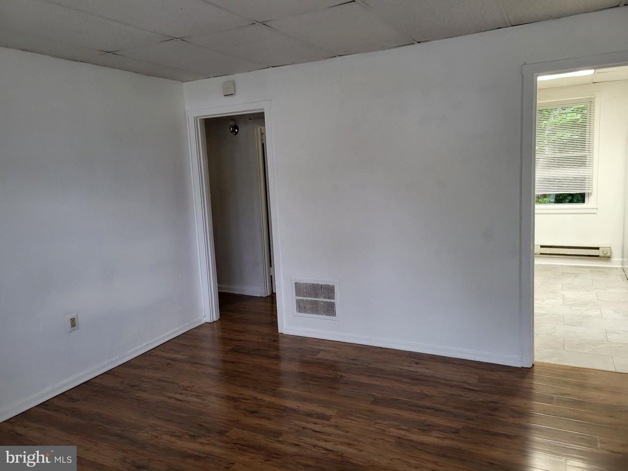 107 Wilson St - Photo 4 of 8