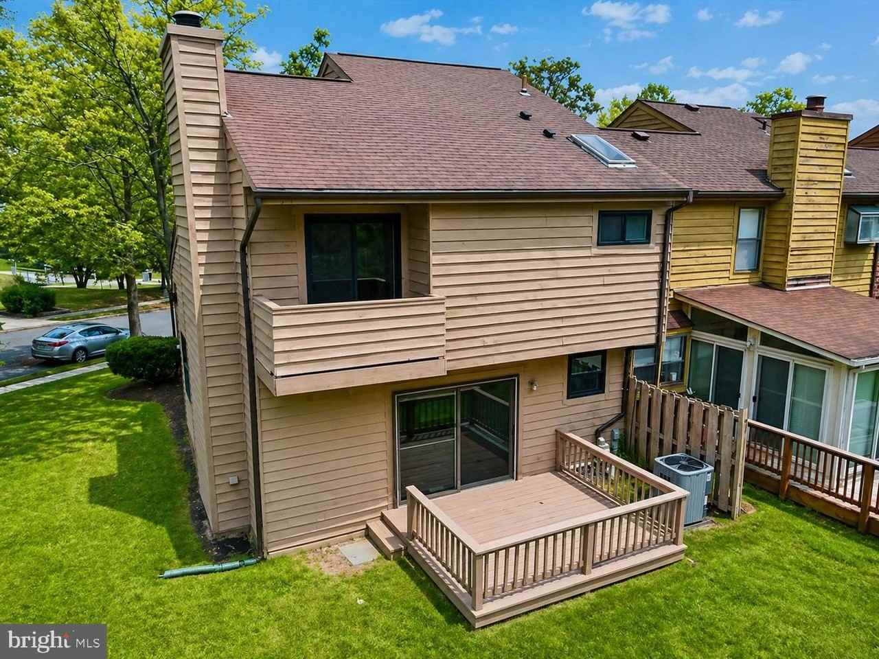 6450 Sewells Orchard Dr - Photo 3 of 33