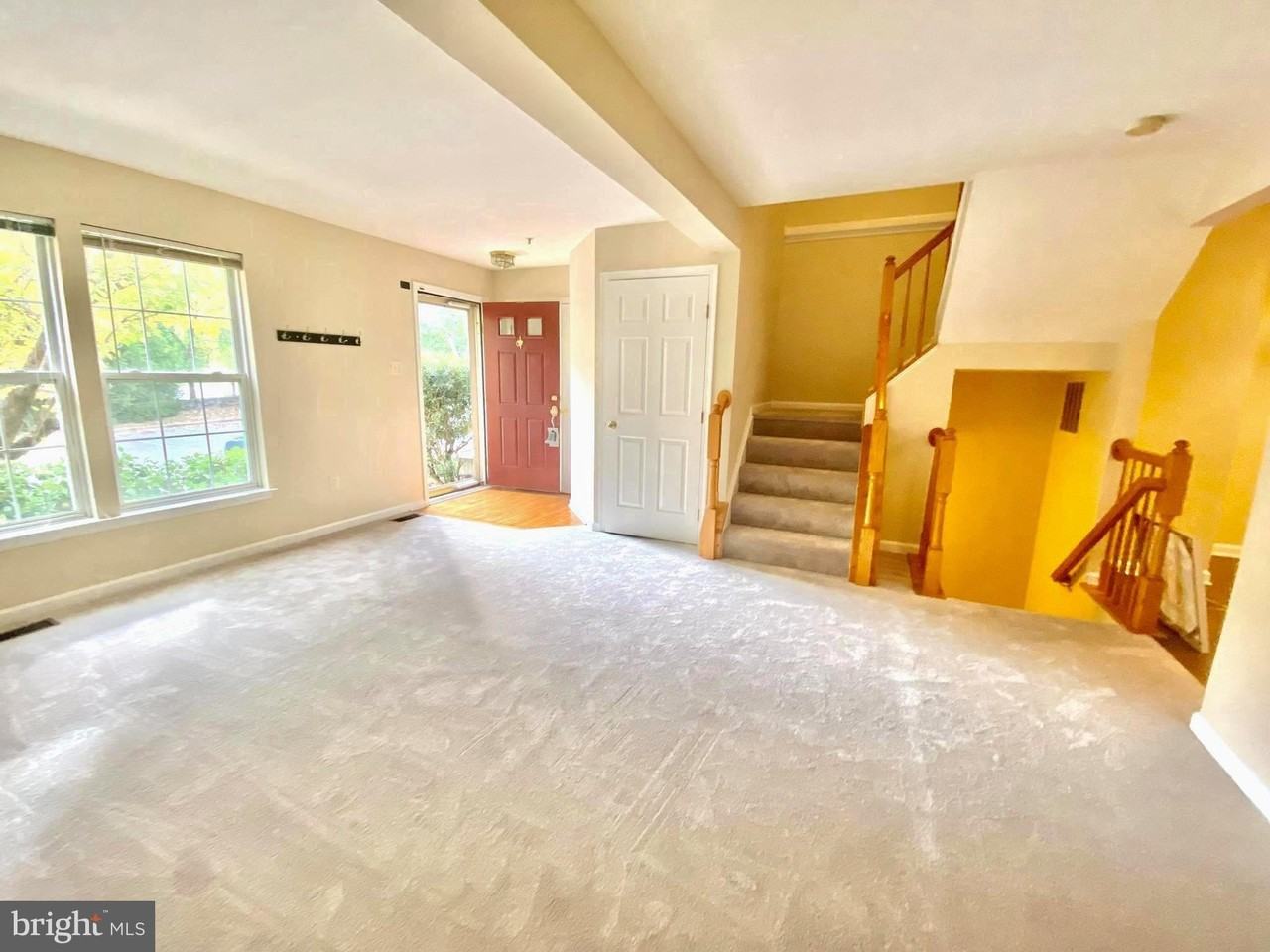 13765 Palmetto Cir - Photo 2 of 40