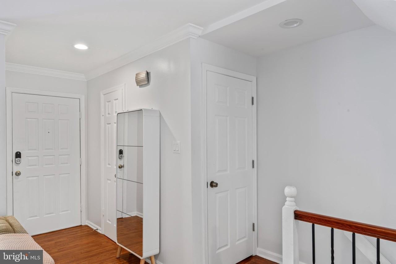 10267 Green Holly Ter - Photo 3 of 50