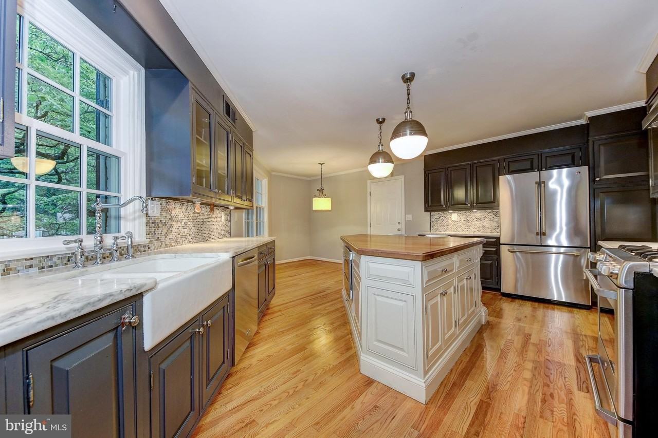 4509 Tournay Rd - Photo 3 of 24