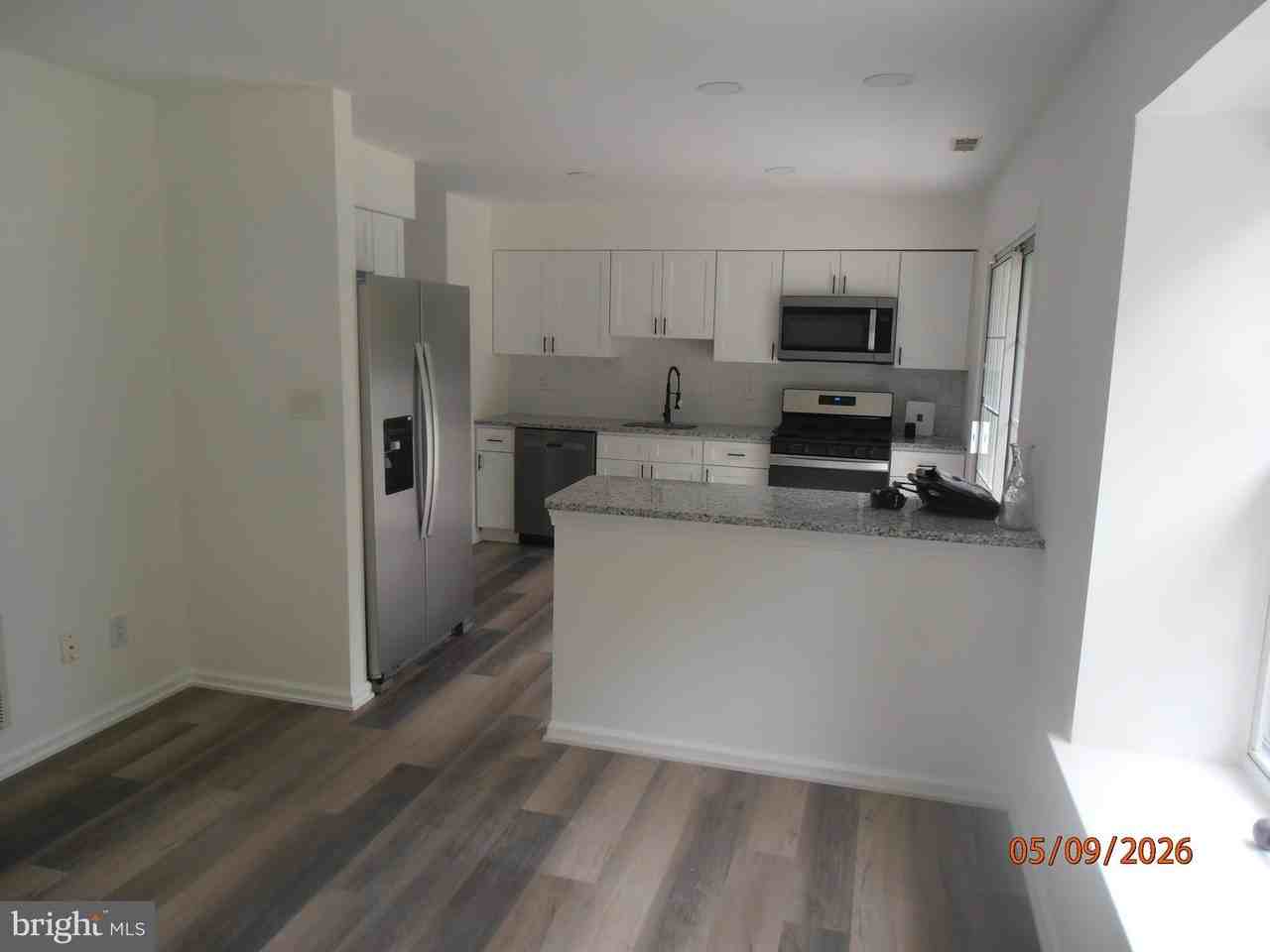 1605 Stokes Rd - Photo 5 of 18