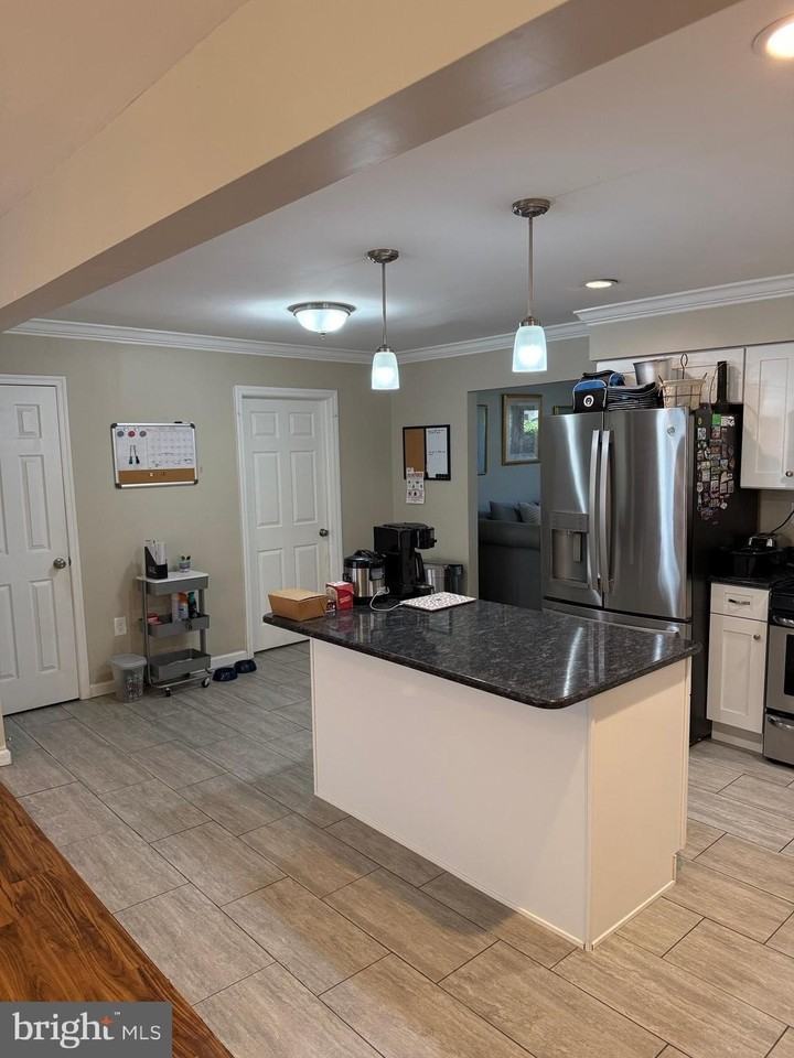 913 Hampton Way - Photo 7 of 18