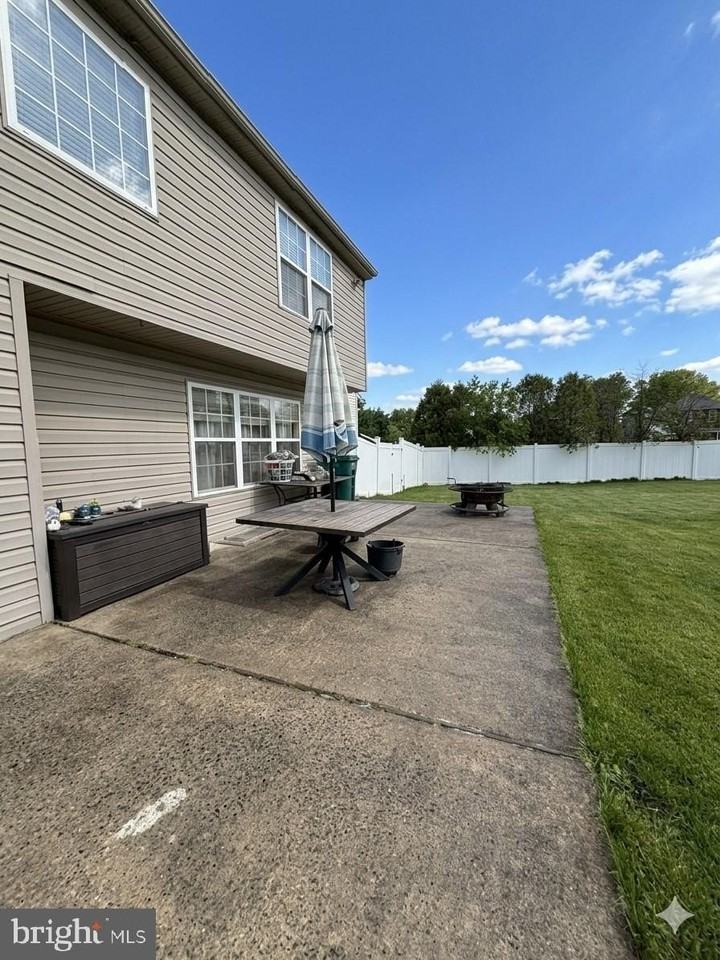 108 Parkside Dr - Photo 6 of 34