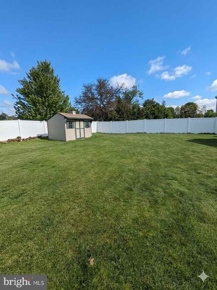 108 Parkside Dr - Photo 7 of 34