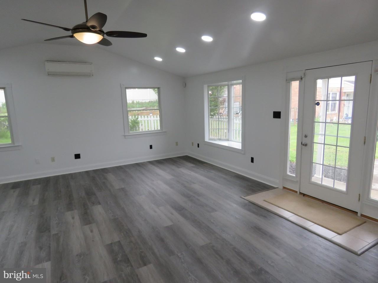 6261 Patrick Henry Ct - Photo 2 of 29