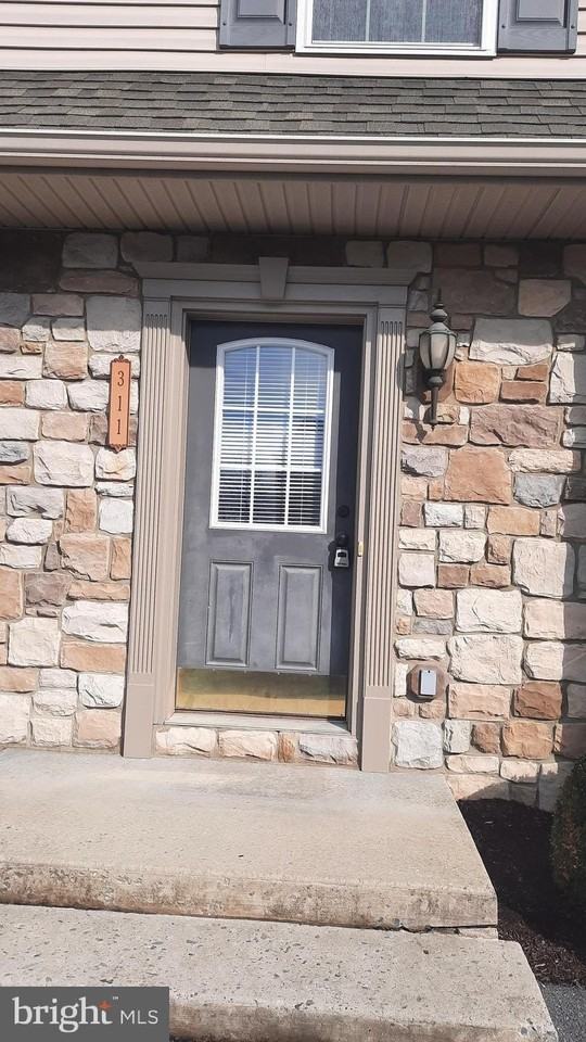311 Antilles Ct - Photo 2 of 14