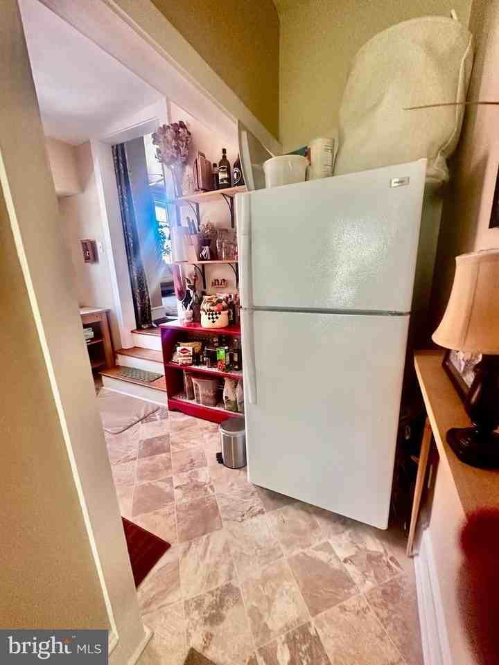 214 Gay St #2 - Photo 5 of 10