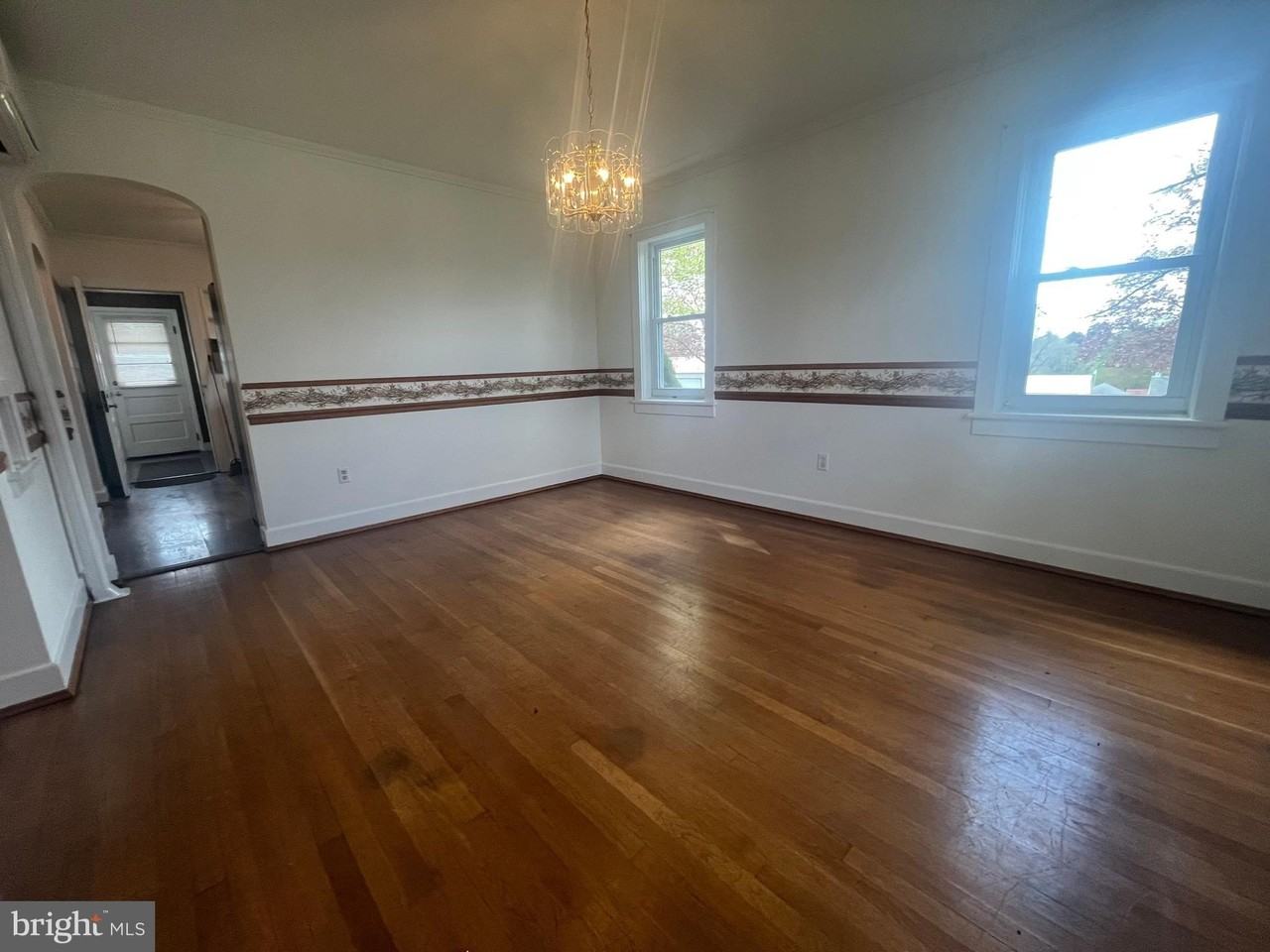 10924 Buchanan Trl E - Photo 4 of 32