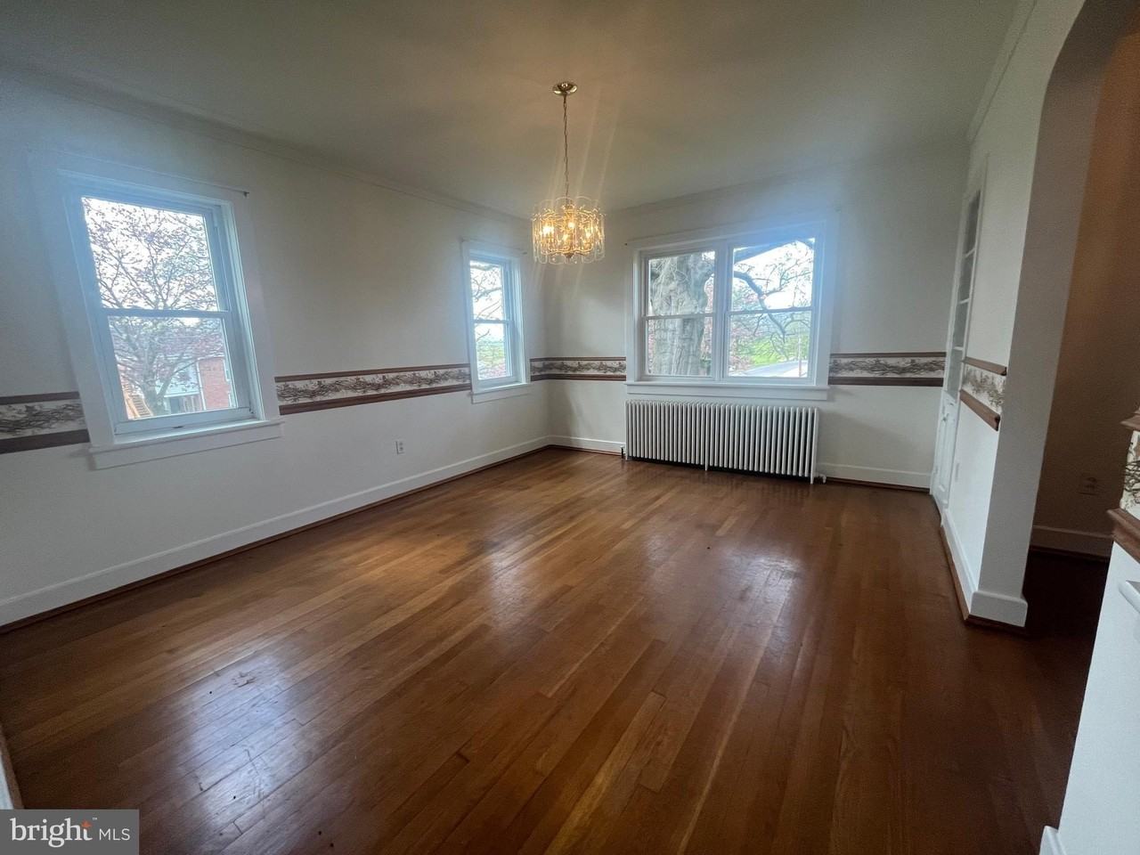 10924 Buchanan Trl E - Photo 6 of 32