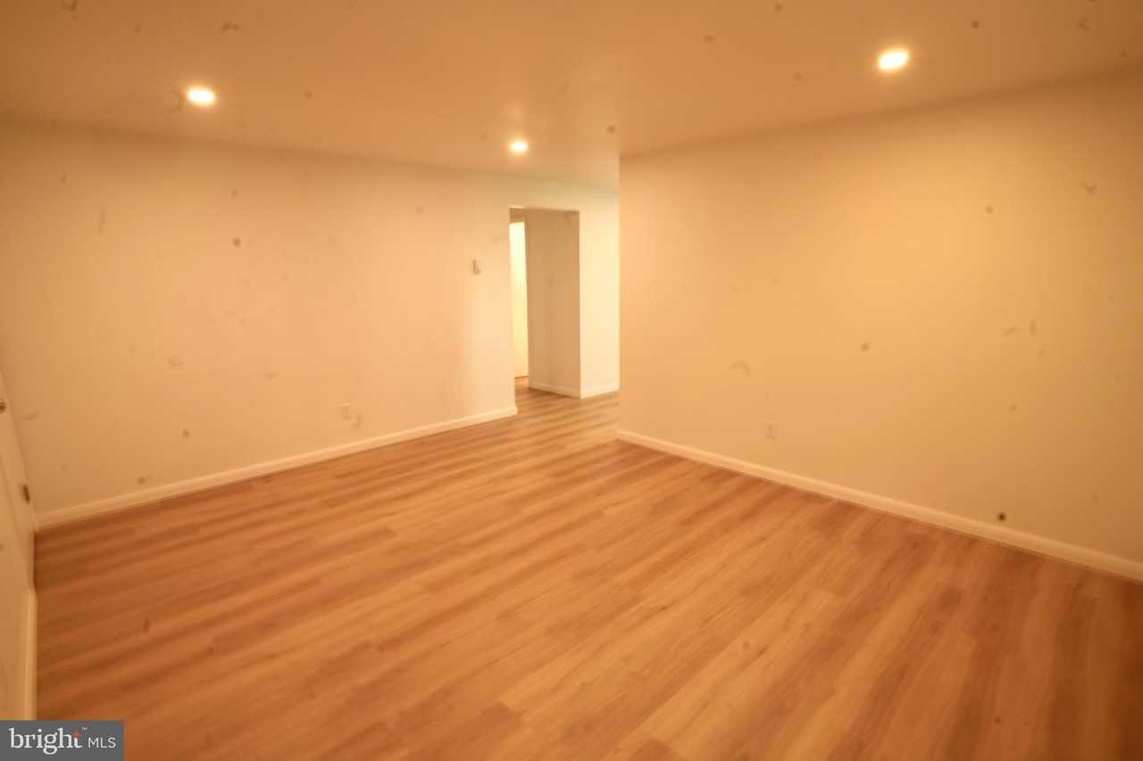 456 N 2nd St #3 - Photo 4 of 9