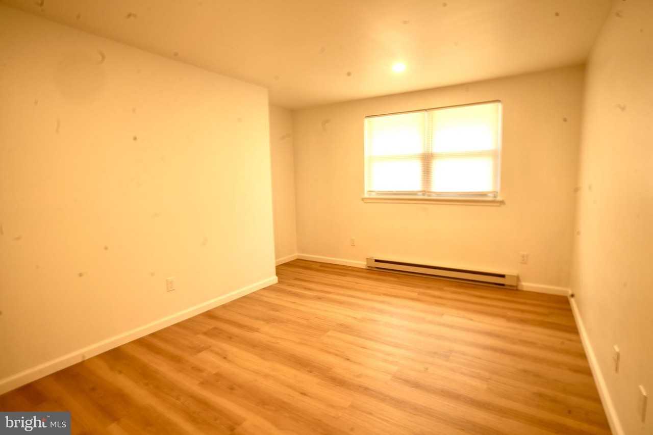456 N 2nd St #3 - Photo 7 of 9