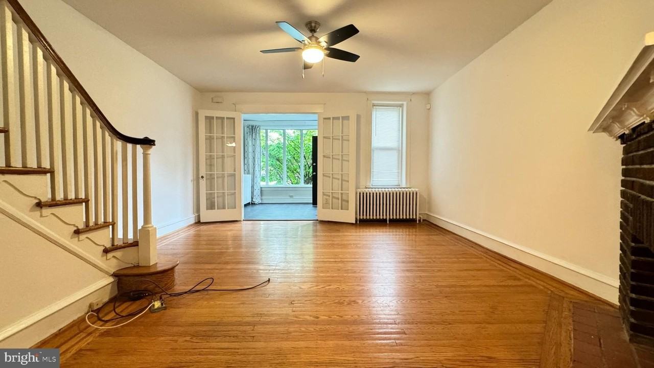 5874 Henry Ave - Photo 5 of 26