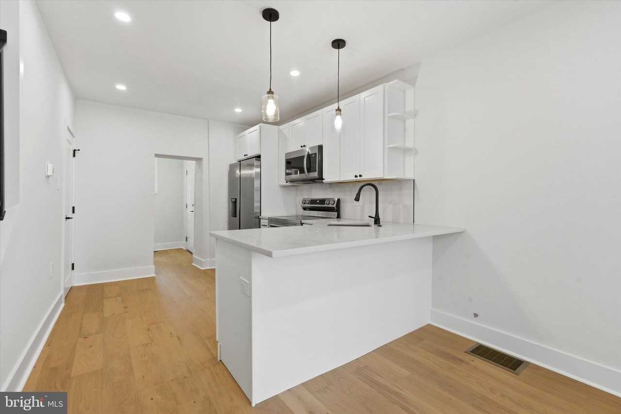 1510 S Capitol St - Photo 5 of 15