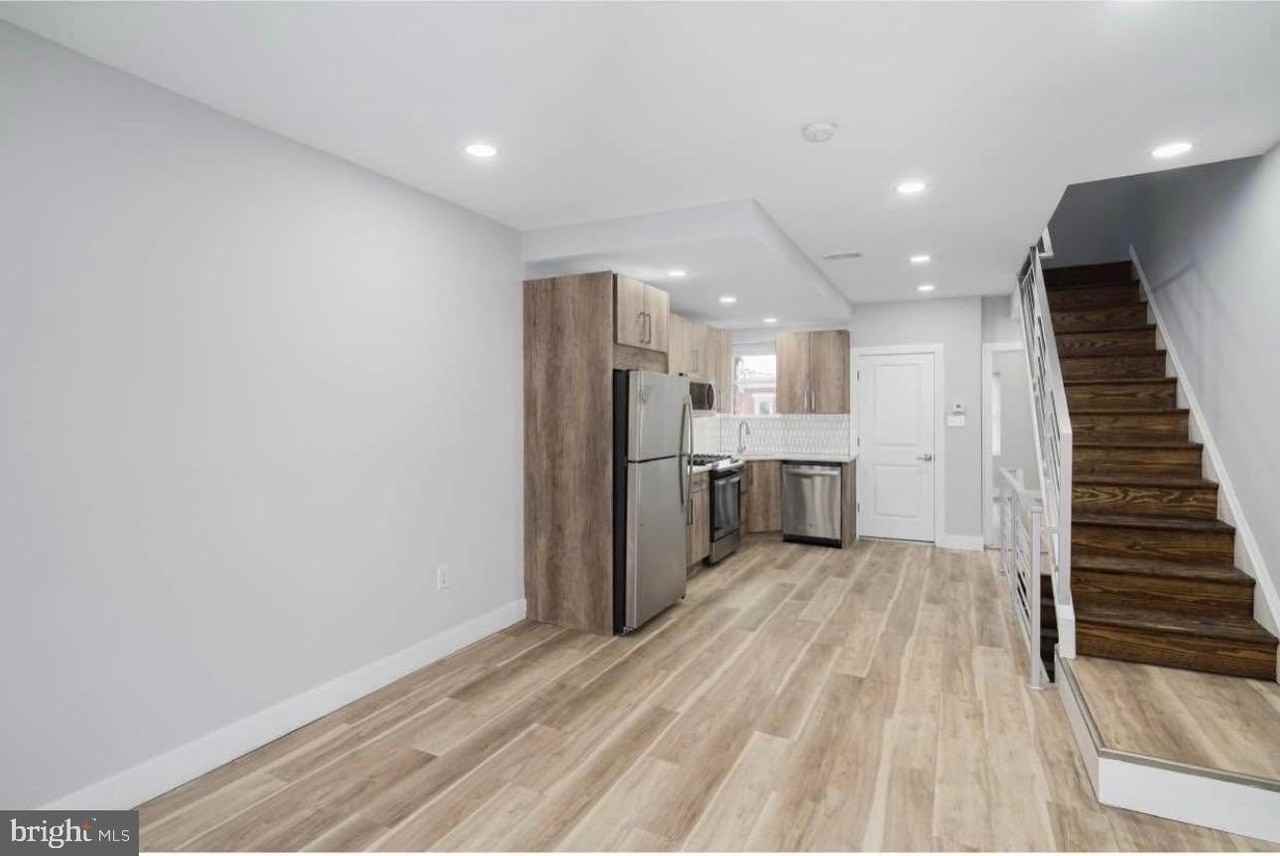 23 E Silver St - Photo 7 of 10
