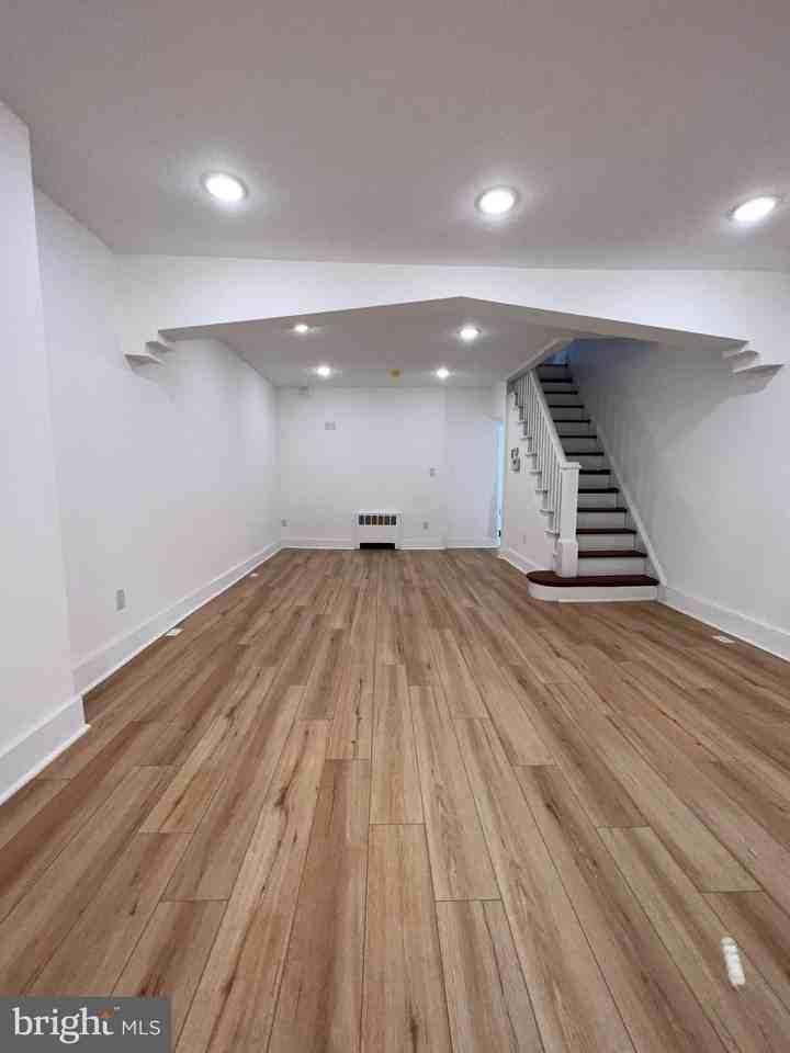 1918 N Mascher St - Photo 2 of 20