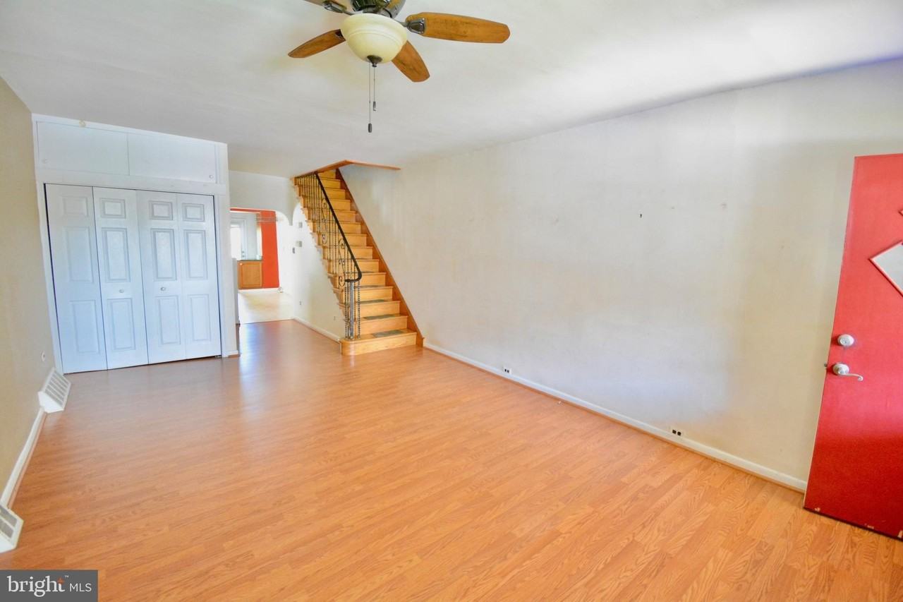261 Lauriston St - Photo 3 of 26