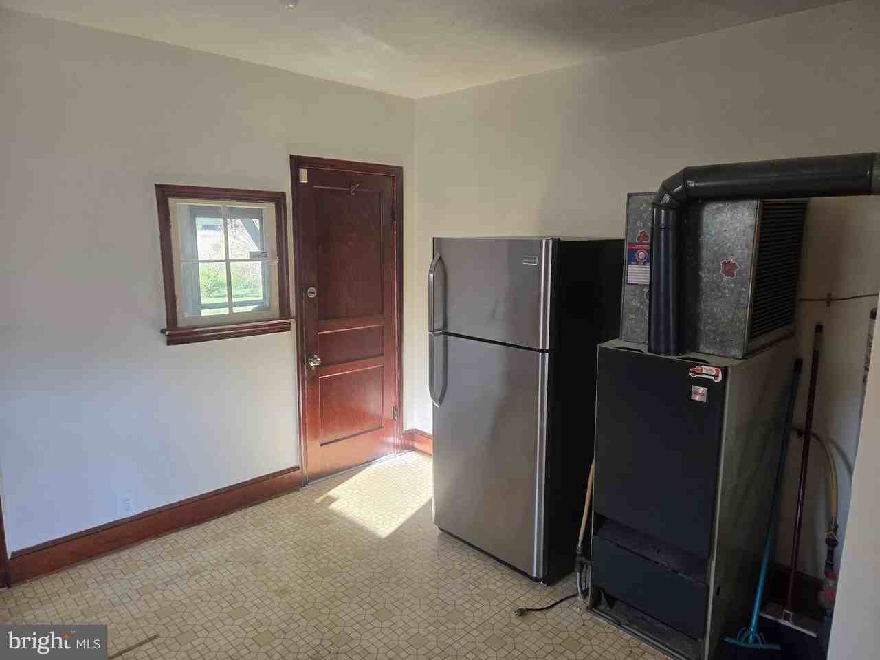 13841 Kellys Ford Rd - Photo 6 of 14