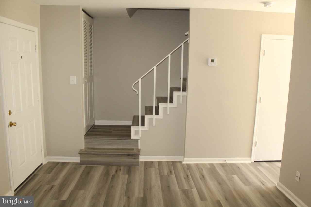 731 Denton Cir - Photo 3 of 29