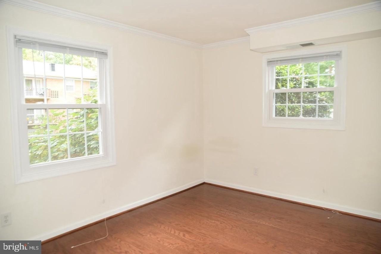 3814 Lyndhurst Dr #103 - Photo 4 of 4