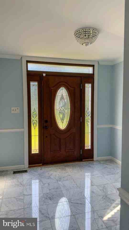 14816 Harvest Ct - Photo 5 of 50