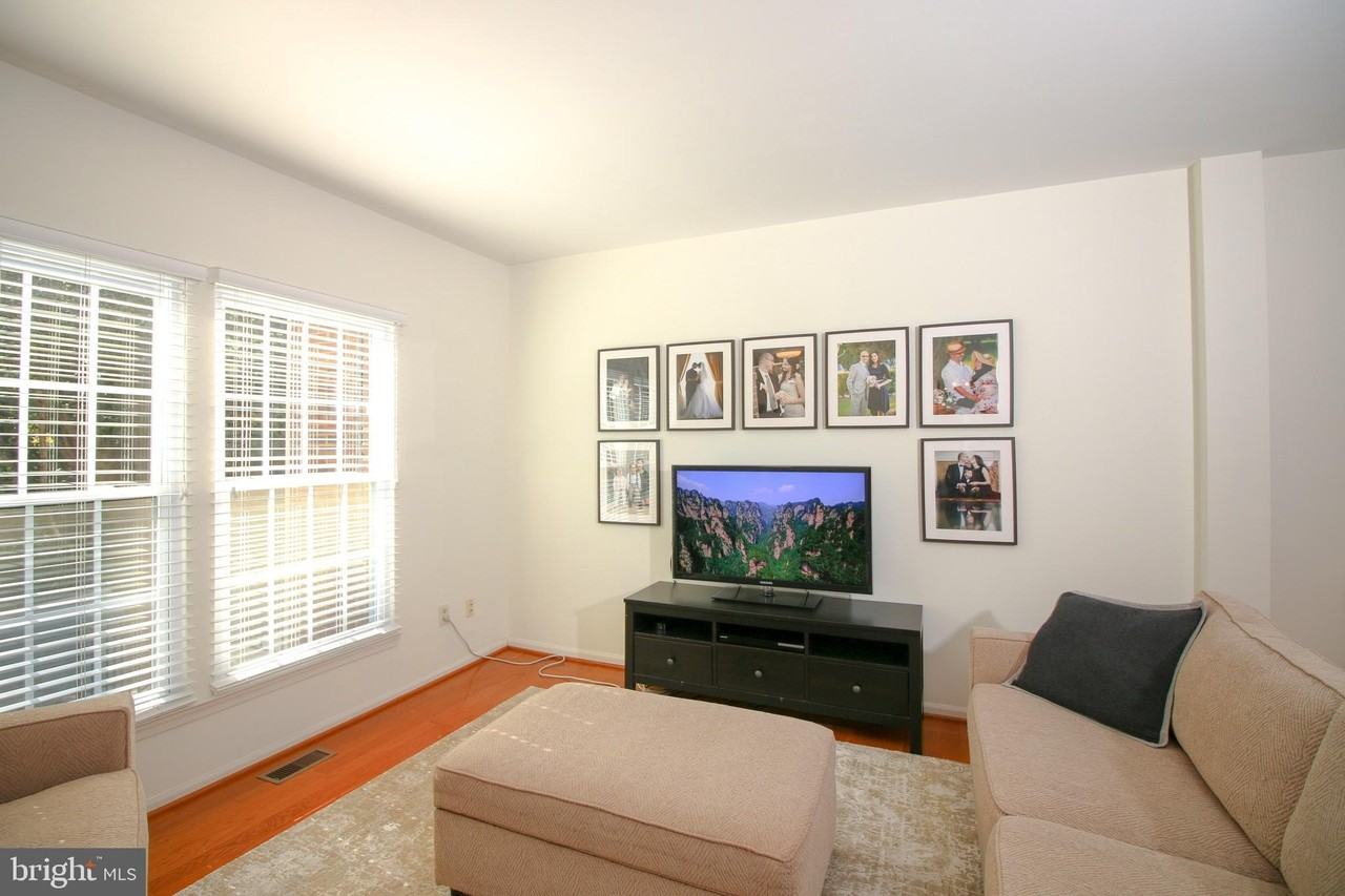 1392 Park Garden Ln - Photo 4 of 49