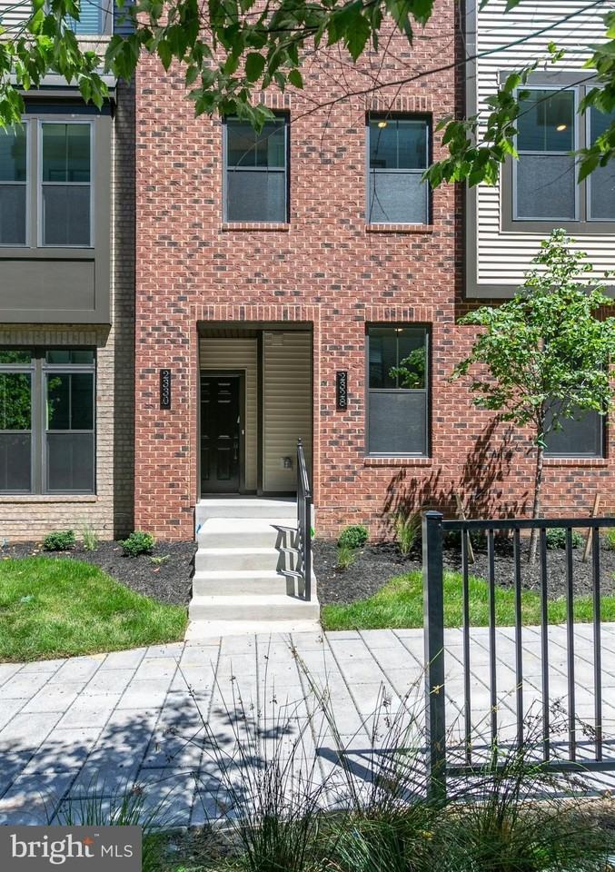 2328 Water Promenade Ave - Photo 3 of 48