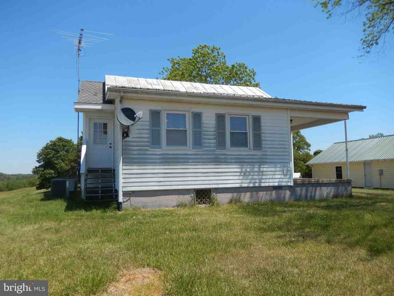 16226 Little Ferry Rd - Photo 4 of 28