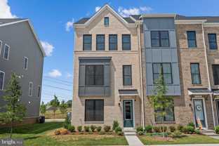 42100 Picasso Sq - Photo 1 of 1