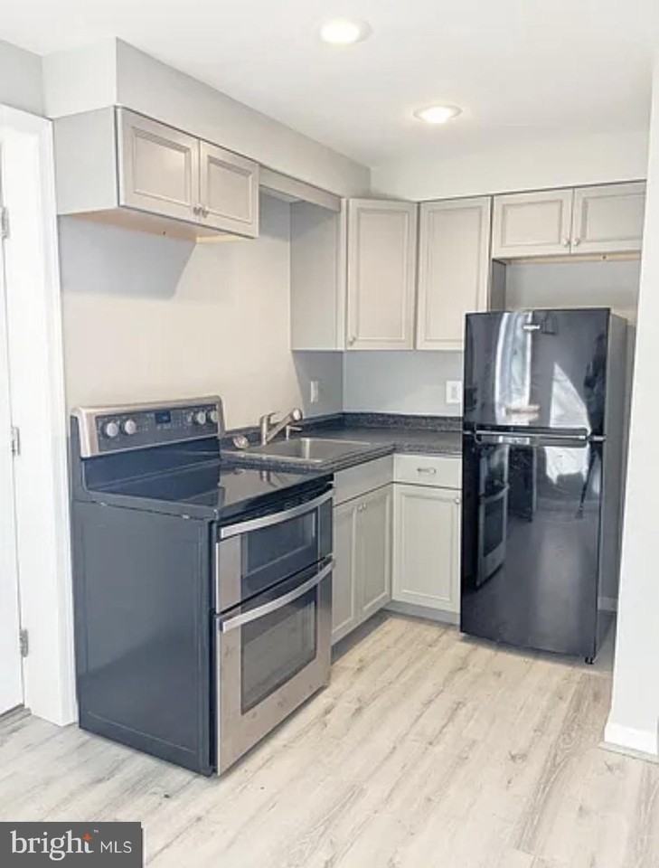 9003 Merrimack Dr - Photo 3 of 9