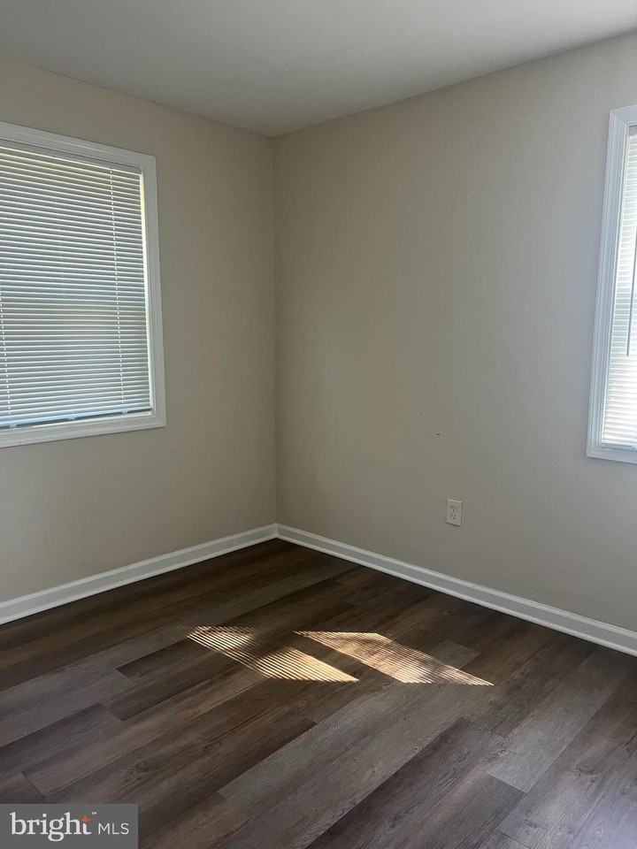 9000 Merrimack Dr - Photo 7 of 11