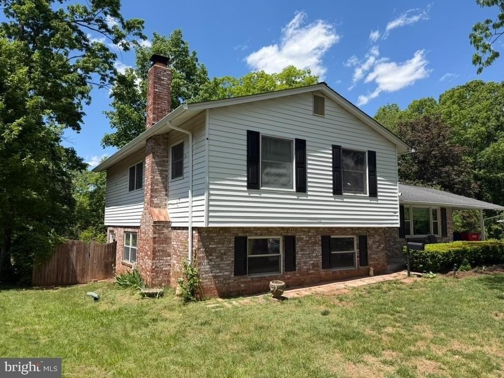 7570 Remington Rd - Photo 4 of 5