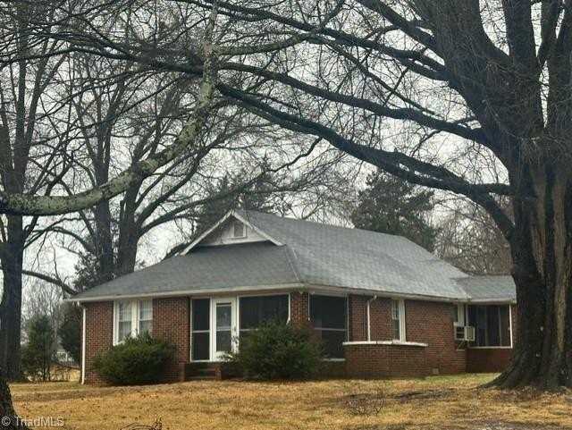 461 Ogburn Mill Rd - Photo 2 of 23