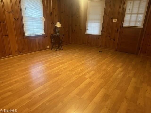 461 Ogburn Mill Rd - Photo 3 of 23