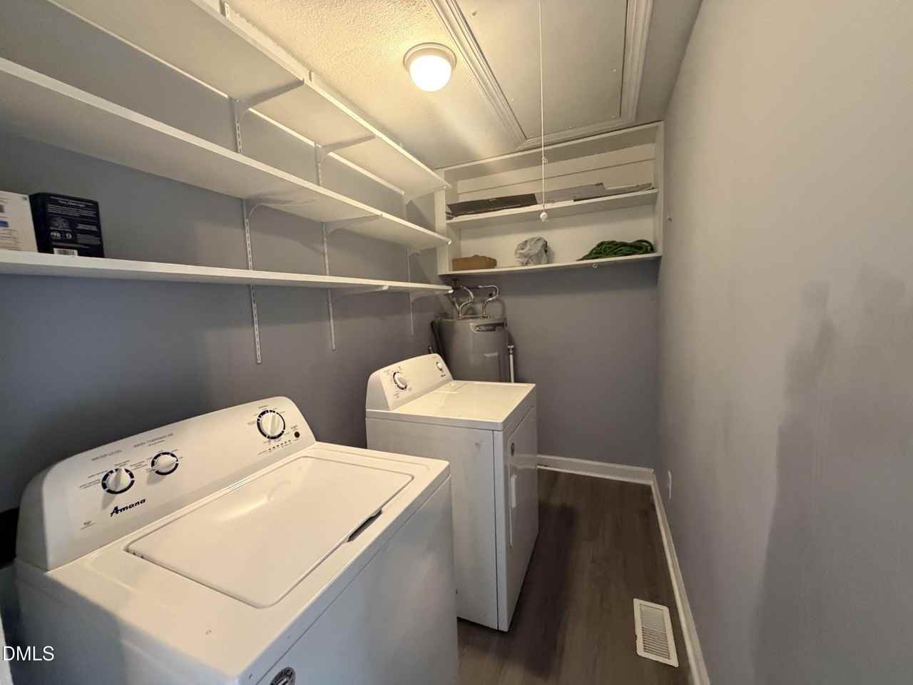 378 Kittery Pt - Photo 3 of 8