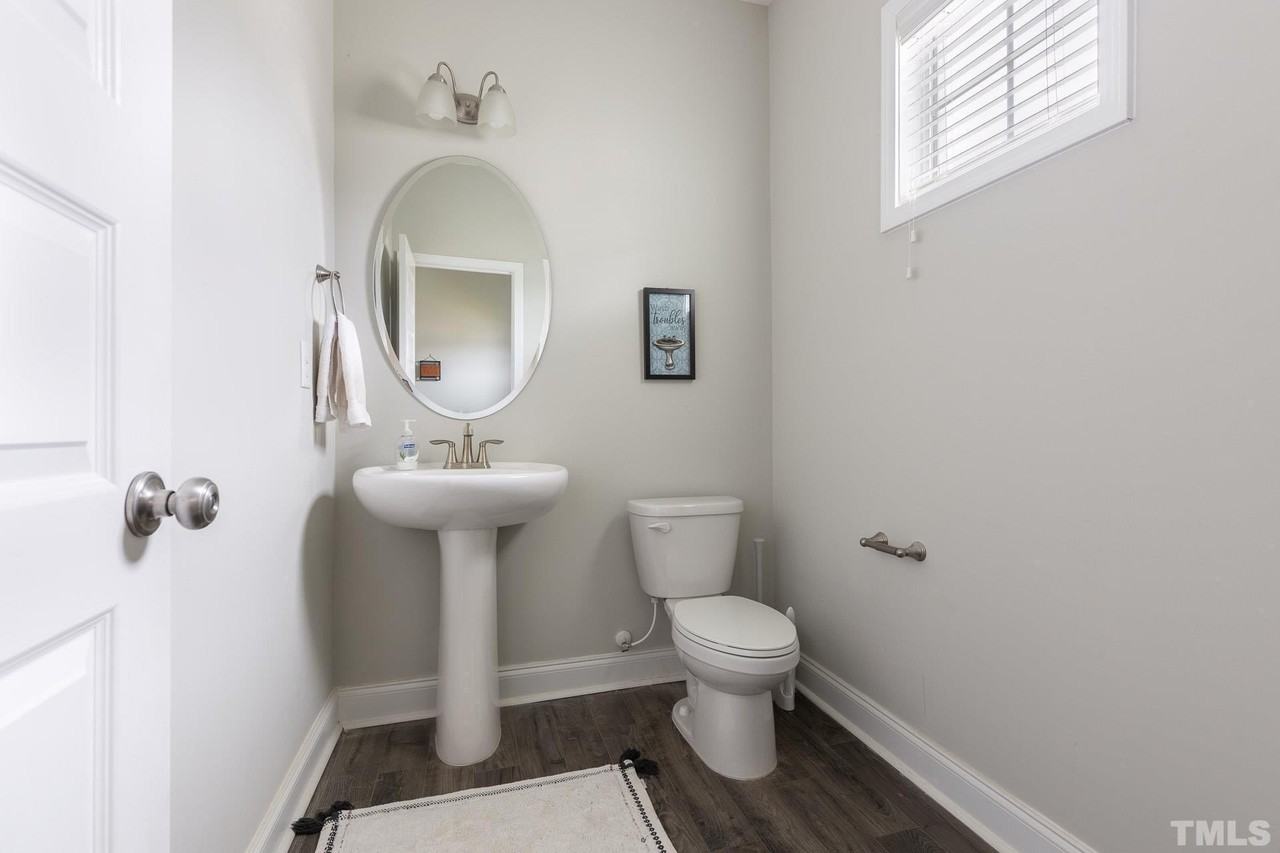 512 Atwood Dr - Photo 4 of 18