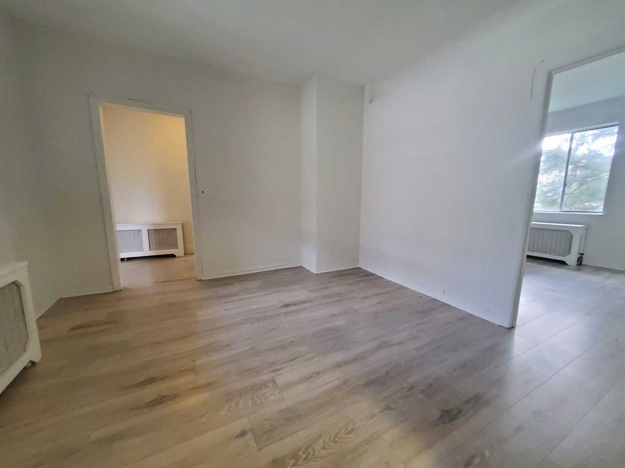 110 Crystal St #2 - Photo 4 of 8