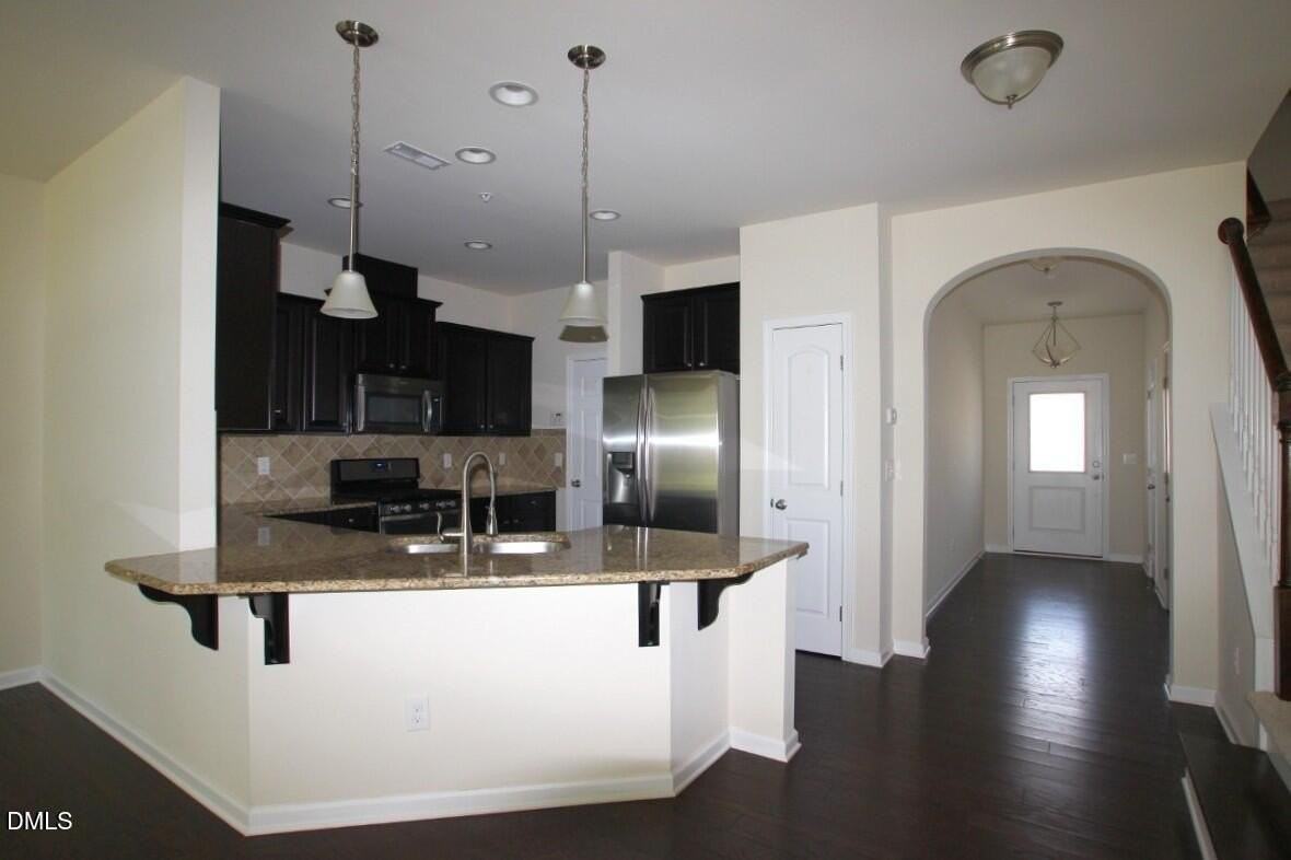 10019 Lynnberry Pl - Photo 2 of 15