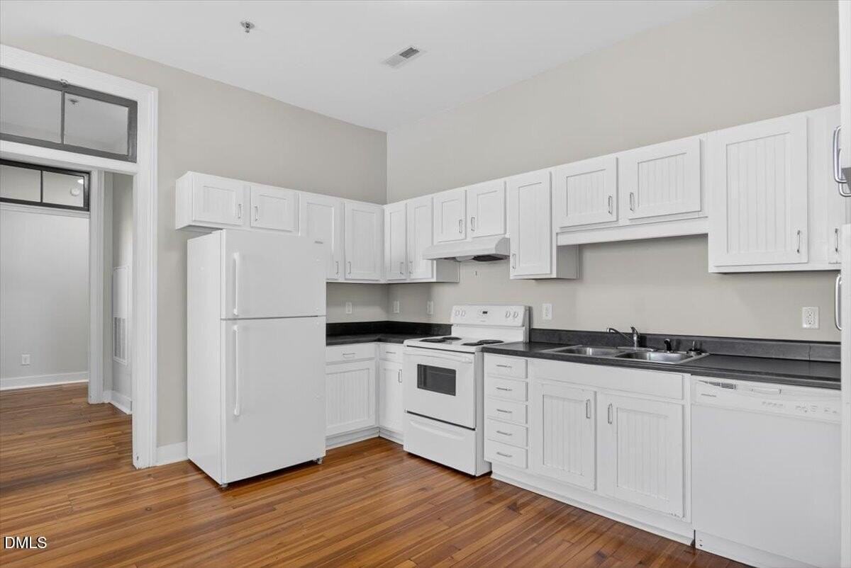 206 S Garnett St #C - Photo 3 of 24